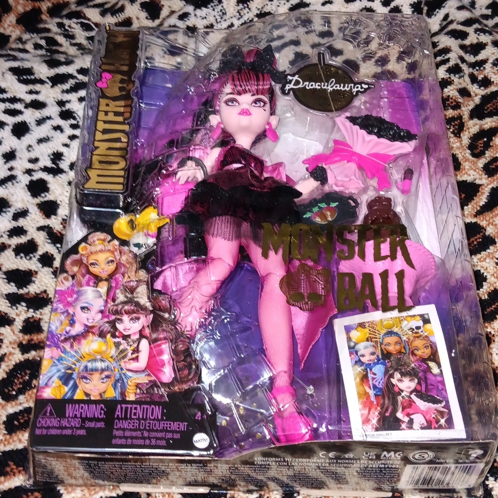 Monster high doll Draculaura